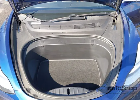 2018 Tesla Model 3 Long Range/Performance from USA, damaged, VIN 5YJ3E1EB0JF096570